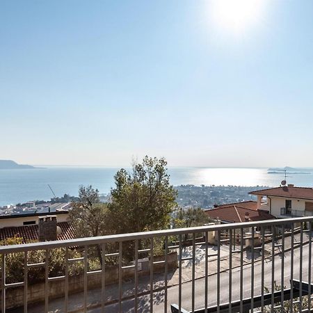 Residence Virgilio Green Toscolano Maderno Bagian luar foto