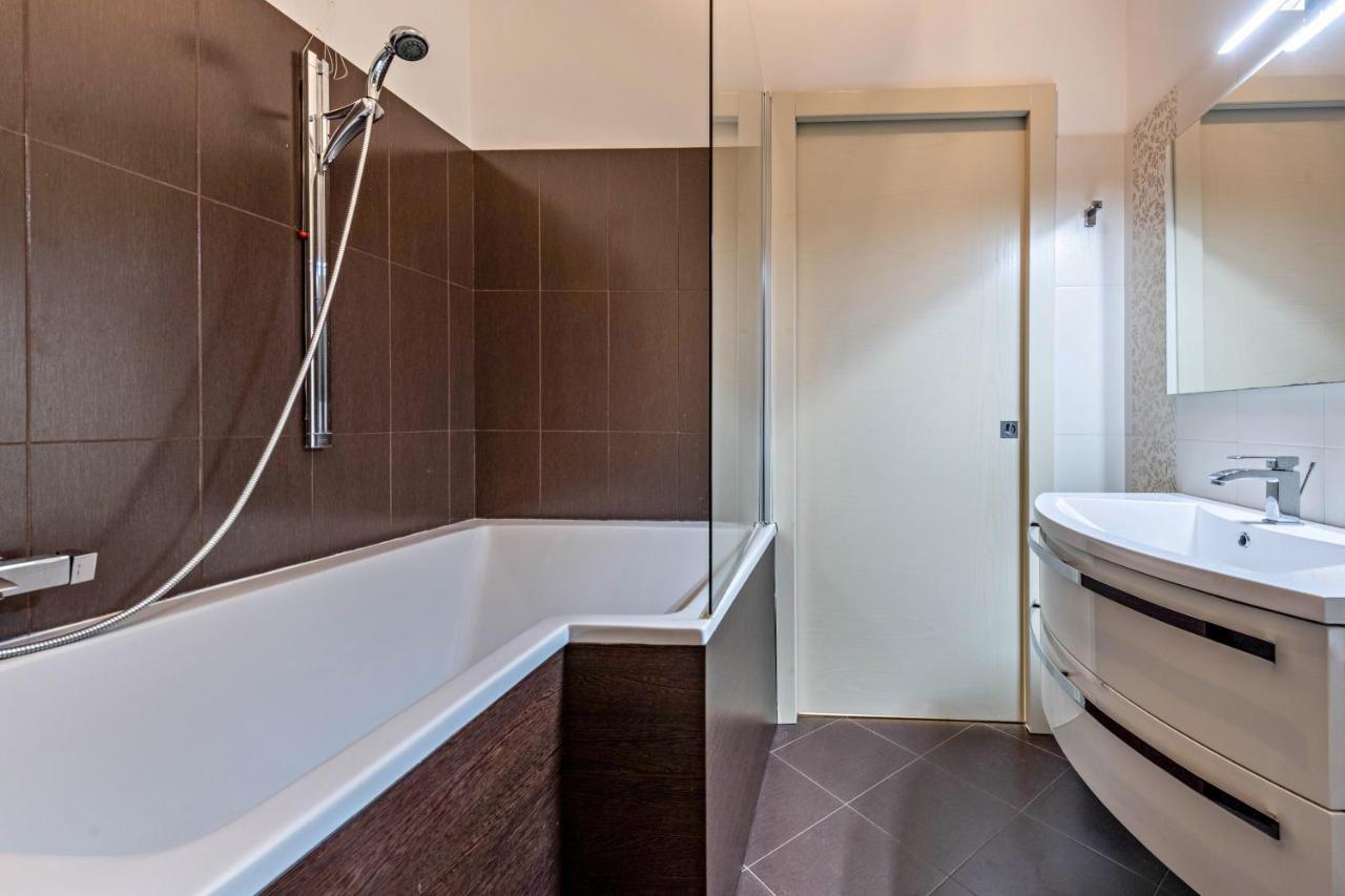 Residence Virgilio Green Toscolano Maderno Bagian luar foto